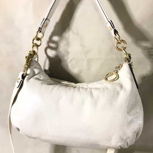 COACH コーチ ポピー 白エナメルレザー×ゴールド 2way斜めがけ