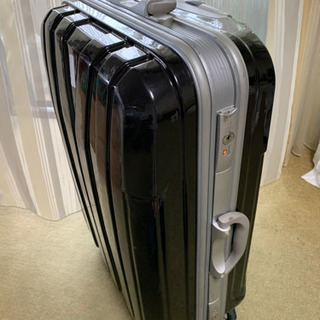 大型スーツケース（TSAロック付き）