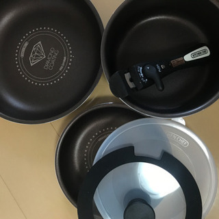 アイリスオーヤマの鍋、フライパンセット