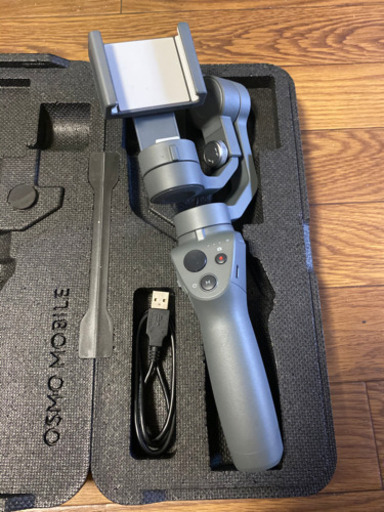 中古美品　DJI Osmo Mobile 2　オズモモバイル ジンバル スタビライザー スマートフォン