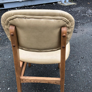 お洒落な革製の椅子