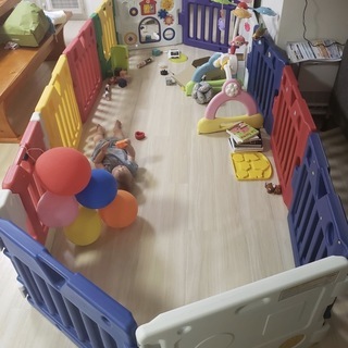 baby playpen with toys and music 