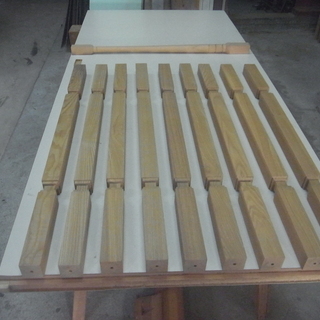 手摺ルーバー用木製子柱(タモ塗装品)９本