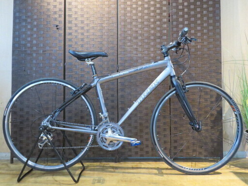 ■　TREK 7.7FX トレック シルバー 17.5” 44.5cmサイズ シマノ 105 27速 クロスバイク 自転車 札幌発