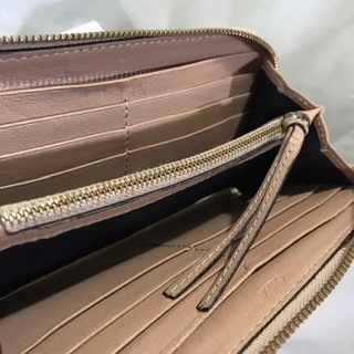 クロエ ピンクラムレザー ラウンドファスナー長財布 ワイルドステッチ