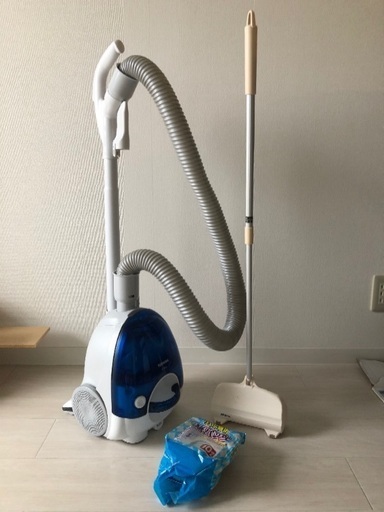 東芝掃除機、紙パック、コロコロ　お掃除セット