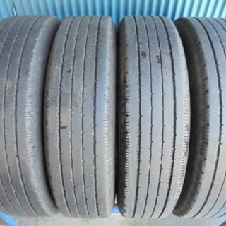 ブリヂストン　V-STEEL RIB　R202　195/85R15 113/111L LT 4本 7～8分溝