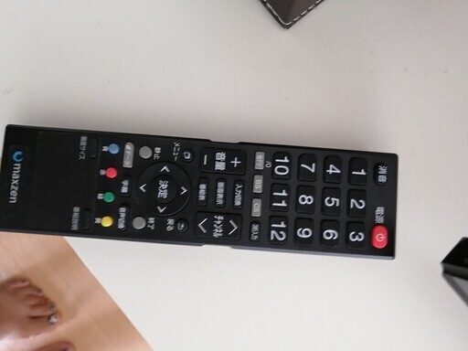 502民泊で1年程度使用した2016年24型テレビとテレビボード☆美品☆浪速区☆今宮駅徒歩3分 - 液晶テレビ