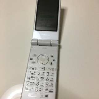 docomo 携帯　SH-03E ホワイト