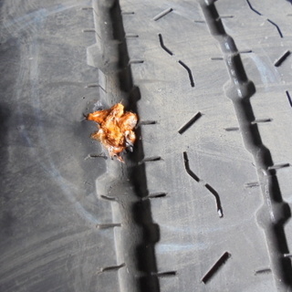 ブリヂストン DURAVIS R205 205/85R16 117/115L LT　4本 7分溝2本と6分溝2本