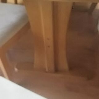 滑らかな回転イス付き 爽やかなレザー白いダイニングセット