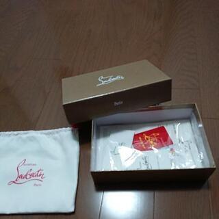 [未使用品]クリスチャンルブタン 長財布