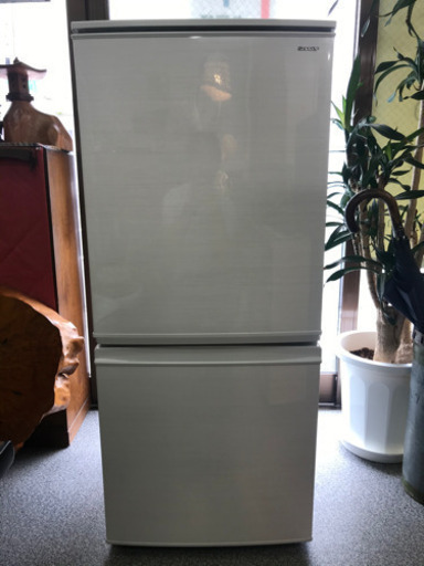 SHARP シャープ 2ドア冷蔵庫 冷凍冷蔵庫 SJ-D14D-W 2018年製 中古
