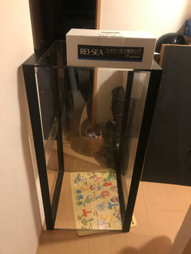 新品　未使用　1200 600 600 水槽　大型水槽　古代魚　アロワナ