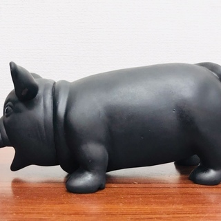 【中古】豚の置物　150円