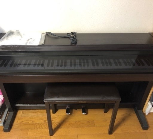 ヤマハ　電子ピアノ　YDP-200