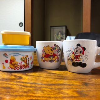 Disney ミニマグカップとミニタッパーセット