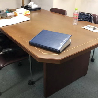 高級　ミーティングテーブル　オフィス　事務用品　テーブル