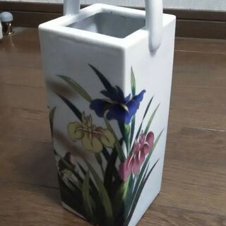 九谷焼の花瓶(小)