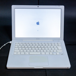 Apple Macbook  13.3インチ　白　ポリカーボネー...