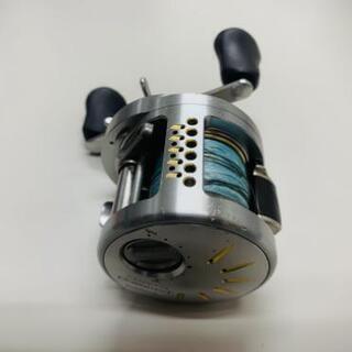 シマノカルカッタコンクエスト 250DC 右巻き シマノ カルカッタ コンクエスト250DC 右巻き ベイトリール
