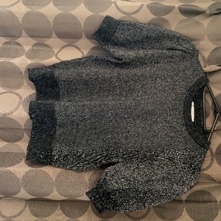 半袖ラメセーター　黒色　ブラック　小さめサイズ