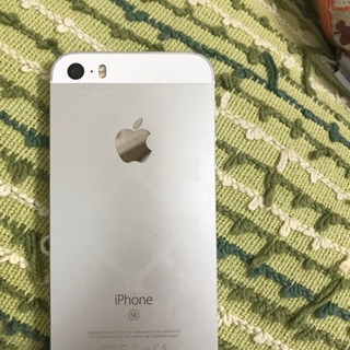 iPhone SE 32GB silver 本体のみ