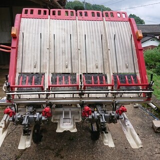 ヤンマー乗用４条田植え機（中古）