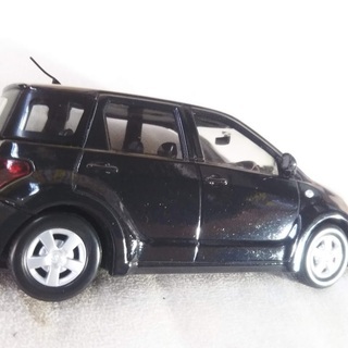 TOYOTA イスト ミニカー 模型 玩具【黒 ブラック】60 イスト 初代 60系