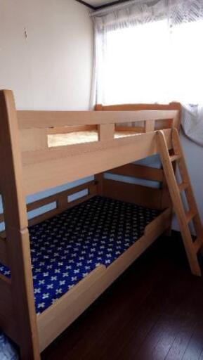 子供用　二段ベッド