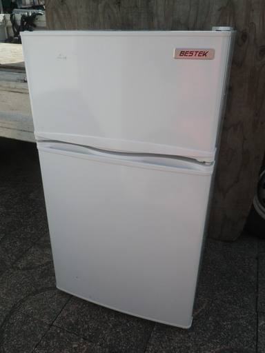 ■配達可■BESTEK 冷蔵庫 小型 冷凍冷蔵庫 直冷式 2ドア 85L 右開き BTMF211 2017年製