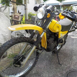 ヤマハ　DT125M　低走行　　程度良好　　(いったん取り消しをします）