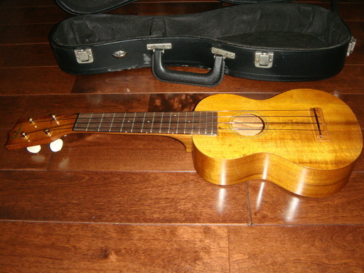 Famous ソプラノ　ウクレレ　FS-5