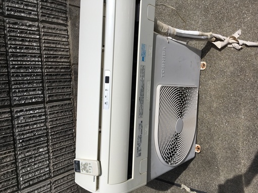 2011年製　東芝　冷暖2.2kw