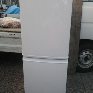 □配達可□美品□シャープ 2ドア ノンフロン冷凍冷蔵庫 SJ-D14A-W 137L