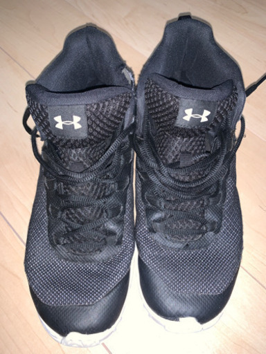 アンダーアーマーバッシュ27cm 笑 真ヒーロー 滝不動のバスケットボールの中古あげます 譲ります ジモティーで不用品の処分