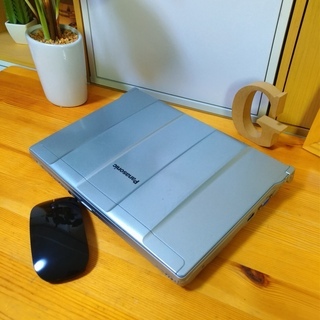 corei5で大容量750Gの超高性能Panasonic☆　レッツノート★　パナソニック　DVDマルチドライブ　12.1inchで軽量　持ち運び便利♪　頑丈堅牢★　壊れにくい☆　最新Windows10　64Bit　シルバー　　マウス付き 　ノートパソコン　無線LAN　Wi-Fi対応 corei5で大容量750Gの超高性能Panasonic☆ レッツノート