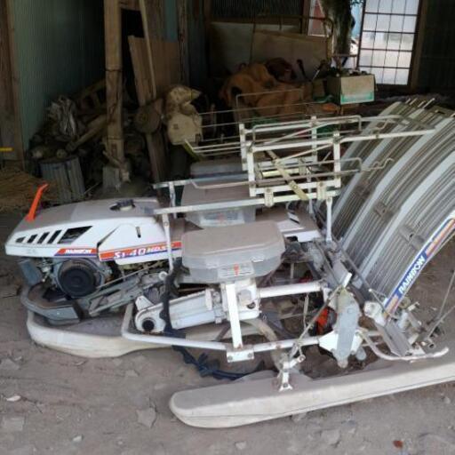 クボタ４条植え田植え機