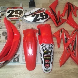 CRF250R 2006年式　一応ジャンク　予備外装