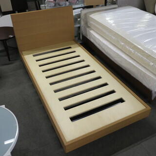 売り切れました【お新古市場】 お電話で3日間お取り置き可能！！  arflex(アルフレックス) 　ERBA 05(エルバ)　W1040 シングルベッド ホワイトオーク 　マットレス・クッション・ピロー・掛け布団・ベッドリネンセット