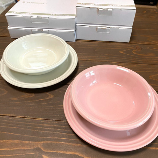 ル・クルーゼ　【未使用】お皿とボールのセット（箱付き）