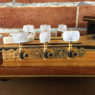 菊八重 大正琴 F28JS号 大正琴 茶色 ケース付き 菊八重大正琴 F28JS ケース付き 中古