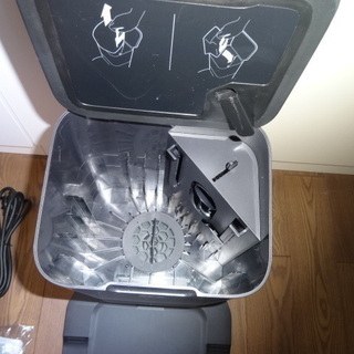 ルンバ i7＋ 用クリーンベース　美品（国内正規品）