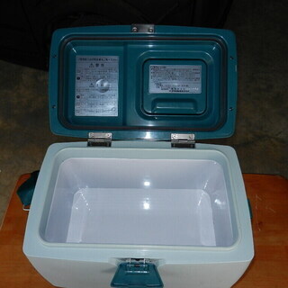トヨタ純正 車載用　冷凍・冷蔵・温蔵庫　クーラーボックス