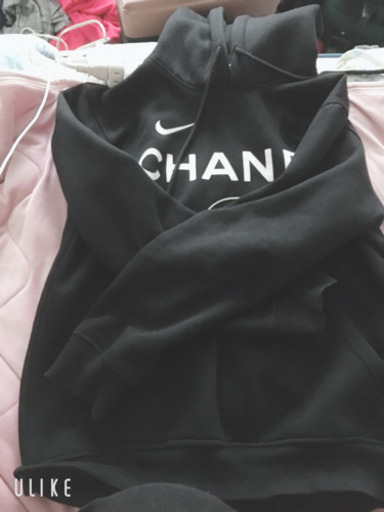 Nikeとchanelのコラボパーカー もか 淵野辺のパーカー メンズ の中古 古着あげます 譲ります ジモティーで不用品の処分
