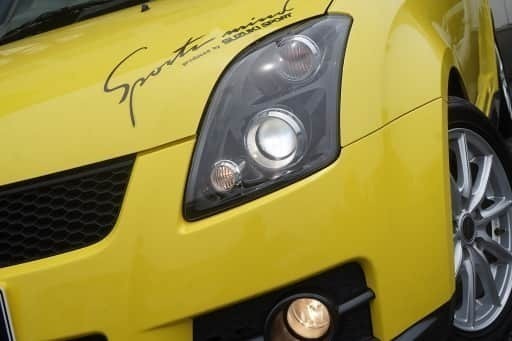 スズキの人気のコンパクトカースイフト 黄色がかっこいい オトロン練馬店 和光のスイフトの中古車 ジモティー
