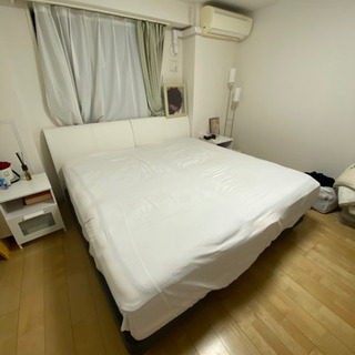 Sealy ベットキングサイズ＆サイドテーブル×2