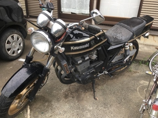 平成8年式　カワサキ ZRX400Ⅱ検ナシ部品取り車　書類有り　エンジン焼きつきナシ。