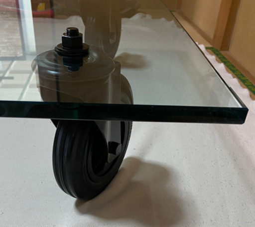 Cassina CON RUOTE ガラスローテーブル