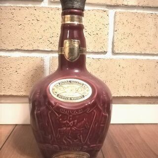 洋酒　スコッチウィスキーの空瓶　陶器③ロイヤルサルート赤ボトル